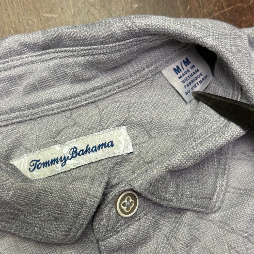 Tommy Bahama Colorado Buffaloes Polo Shirt Mens M Gray Floral Tencel Blend NCAA - Picture 3 of 8
